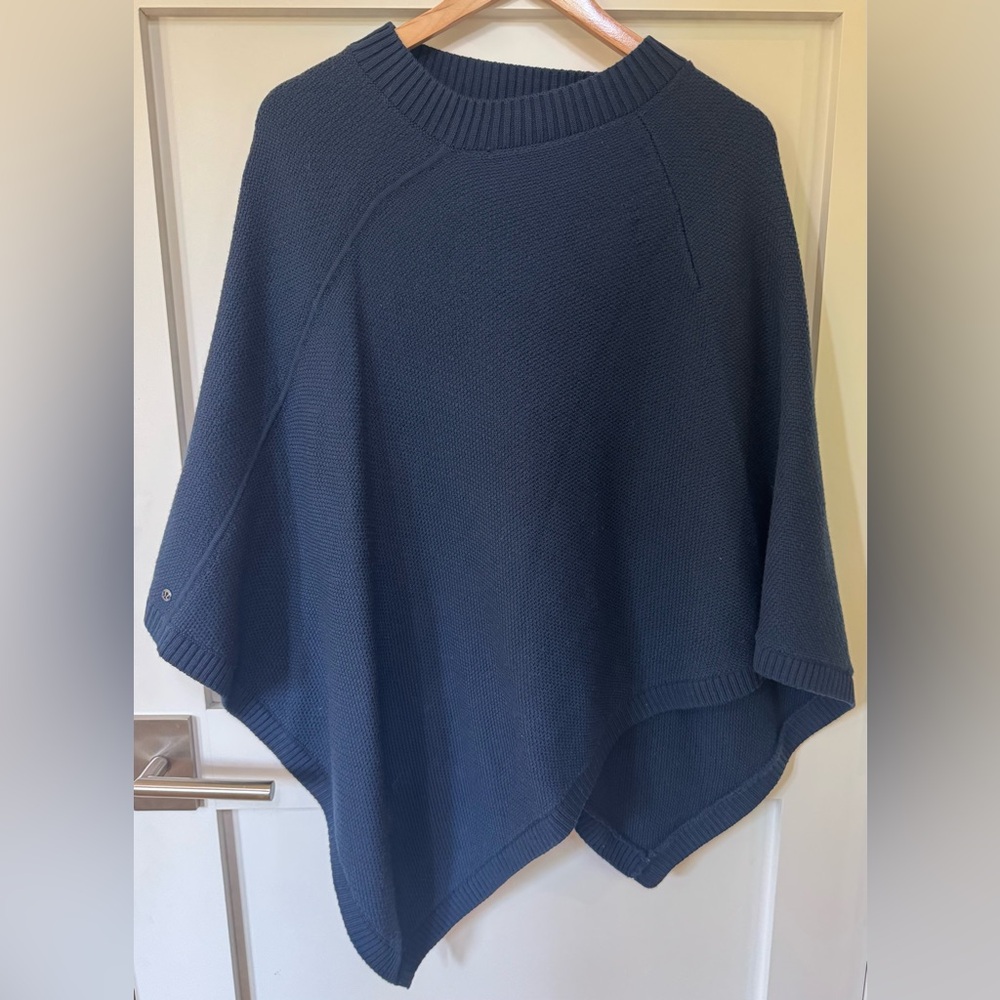 Lululemon Women’s Lululemon On the Go Navy blue Sweater Poncho One Size - Picture 4 of 7